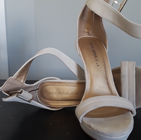 Shoe Republic LA - Picture 2 of 4